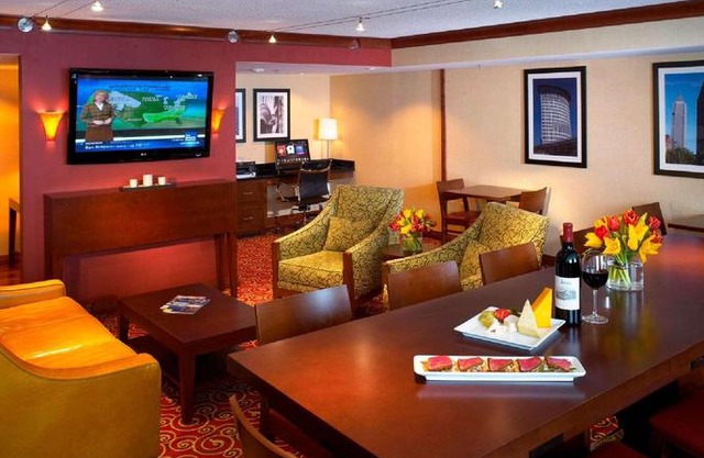 Wyndham Cleveland Airport