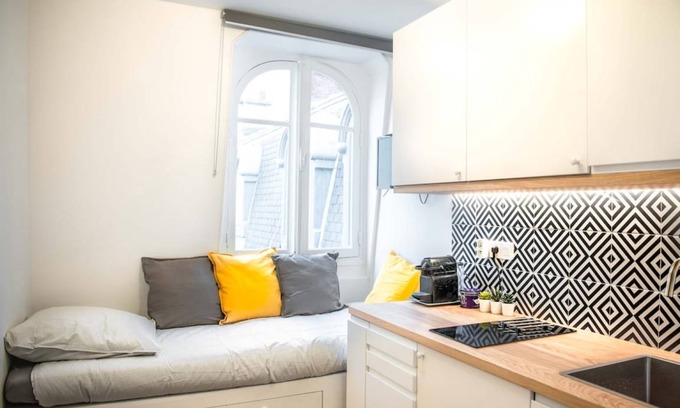 Porte-Dauphine Apartment | 11 m² Studio flat ∙ 1 guest