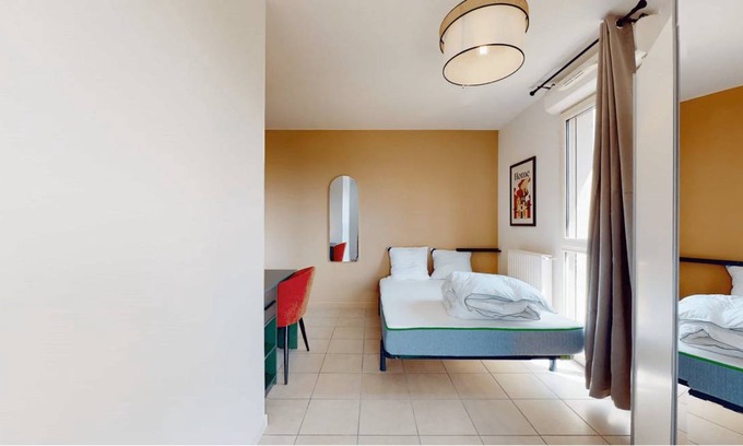Clignancourt Resort | 121 m² Private room ∙ 1 bedroom ∙ 1 guest
