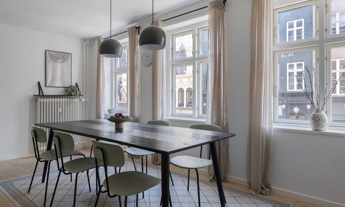 Indre By Apartment | 129 m² Apartment ∙ 3 bedrooms ∙ 6 guests