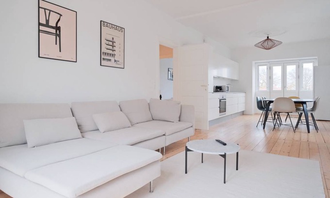 Hellerup Apartment | 140 m² Apartment ∙ 4 bedrooms ∙ 6 guests