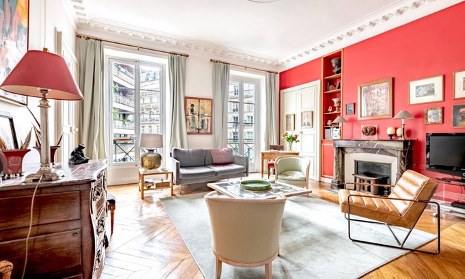 6th Arrondissement Apartment | 150 m² Apartment ∙ 3 bedrooms ∙ 5 guests