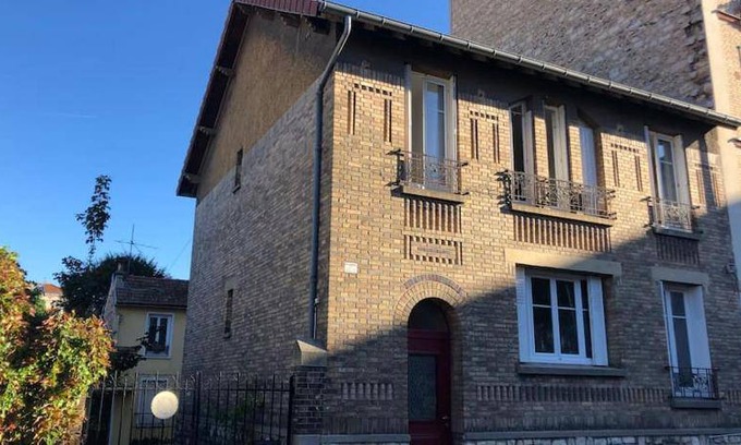 Malakoff Villa | 180 m² Villa ∙ 8 bedrooms ∙ 26 guests