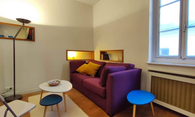 Saint-Germain-des-Pres Apartment | 20 m² Apartment ∙ 2 guests