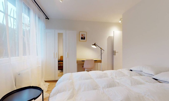 Clamart Resort | 201 m² Private room ∙ 1 bedroom ∙ 2 guests