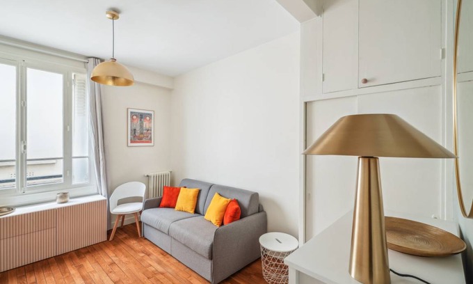 Quartier de l'Ecole-Militaire Apartment | 21 m² Studio flat ∙ 2 guests