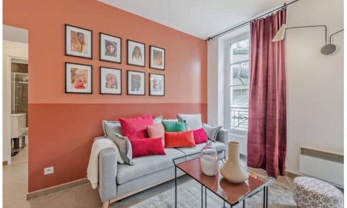 Quartier de la Porte-Saint-Denis Apartment | 33 m² Apartment ∙ 1 bedroom ∙ 2 guests