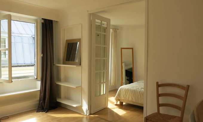 6th Arrondissement Apartment | 38 m² Apartment ∙ 1 bedroom ∙ 2 guests