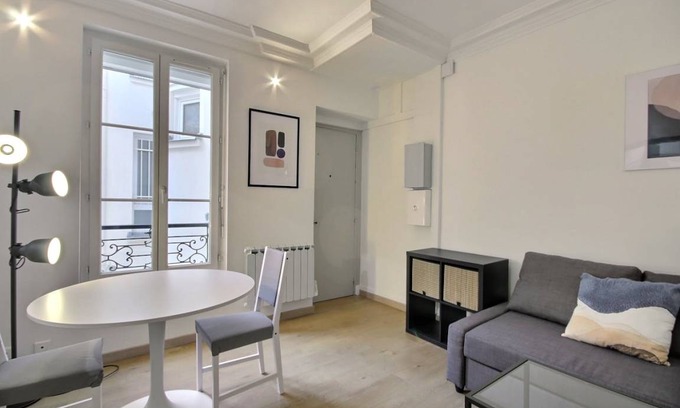 Quartier de Javel Apartment | 39 m² Apartment ∙ 1 bedroom ∙ 2 guests