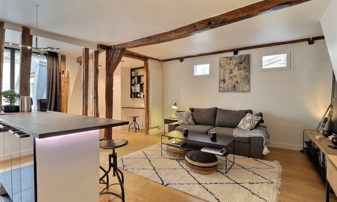 6th Arrondissement Apartment | 40 m² Apartment ∙ 1 bedroom ∙ 2 guests