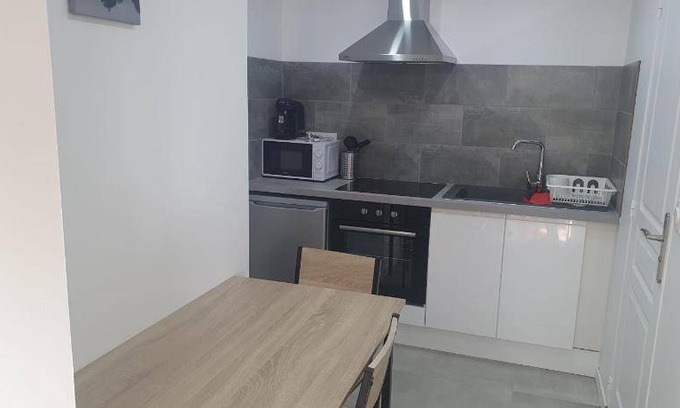 Villeneuve-le-Roi House | 40 m² House ∙ 4 guests