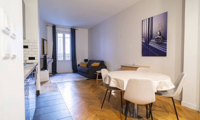Quartier des Grandes-Carrieres Apartment | 45 m² Apartment ∙ 1 bedroom ∙ 4 guests