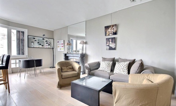 Quartier de l'Ecole-Militaire Apartment | 45 m² Apartment ∙ 1 bedroom ∙ 2 guests