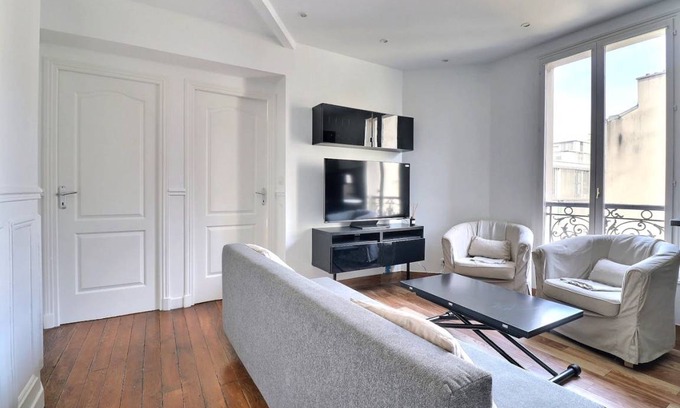 Quartier de la Chapelle Apartment | 47 m² Apartment ∙ 2 bedrooms ∙ 4 guests