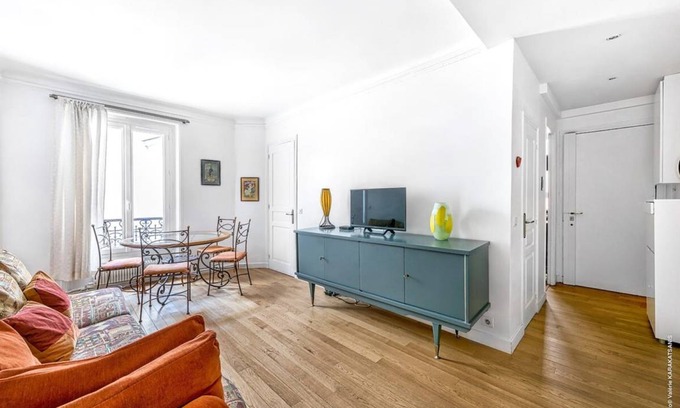 Clignancourt Apartment | 56 m² Apartment ∙ 2 bedrooms ∙ 5 guests