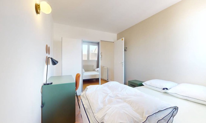 Gennevilliers Resort | 80 m² Private room ∙ 1 bedroom ∙ 2 guests