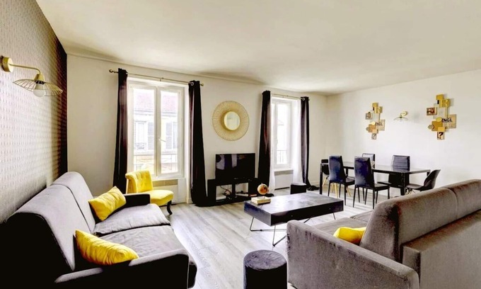 Montreuil Apartment | 802 Suite Lovely's - Superb Apartment