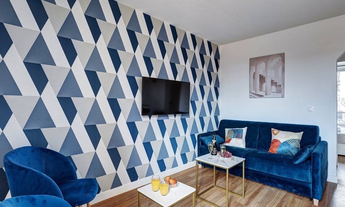 Montreuil Apartment | 869-Suite Bleuet - Superb Apartment