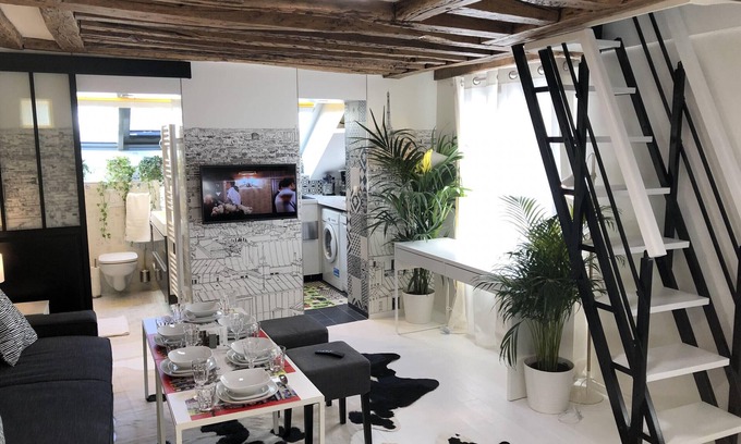 3rd Arrondissement Apartment | A5G Skyglass