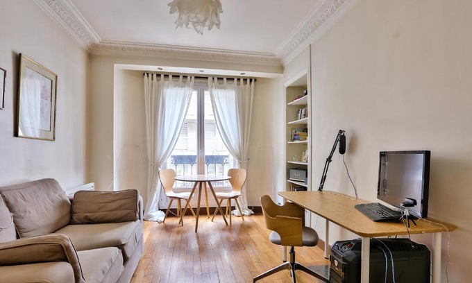 Quartier de la Maison-Blanche Apartment | Beautiful sunny two-room apartment with balcony *Paris 13*