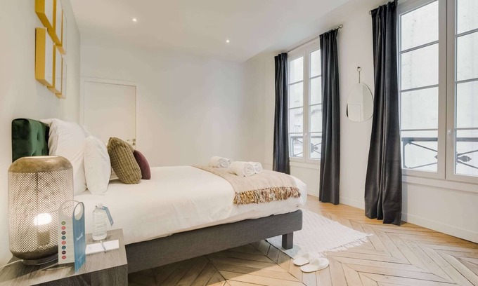 Strasbourg -Saint-Denis Apartment | Bonne nouvelle - Four Bedroom Apartment, Sleeps 10
