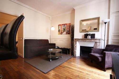Saint-Thomas-d'Aquin Apartment | bridgestreet ST GERMAIN