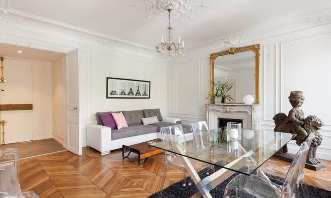 Batignolles Apartment | CAVALIER DES LIONS 2bedr 2 1/2baths