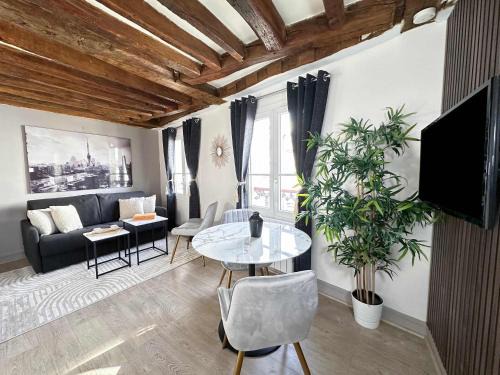 Latin Apartment | Chic Flat in Panthéon & Luxembourg Garden