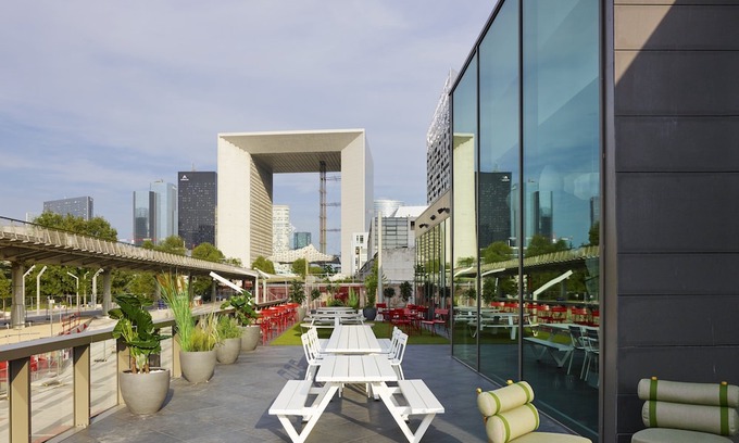 Parc-Nord Hotel | citizenM Paris la Défense