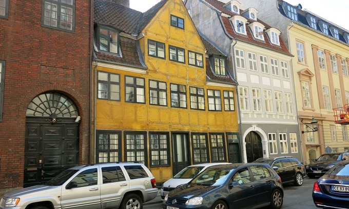 Slotsholmen Apartment | City Apartment in Copenhagen with 2 bedrooms sleeps 3