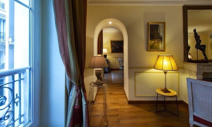 Saint-Thomas-d'Aquin Apartment | Comfort Meets Style In Chic Paris Apartment - Near Musée D'Orsay