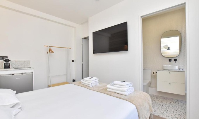 Quartier de Javel Apartment | Cosy bedroom - Tour Eiffel Champs de Mars