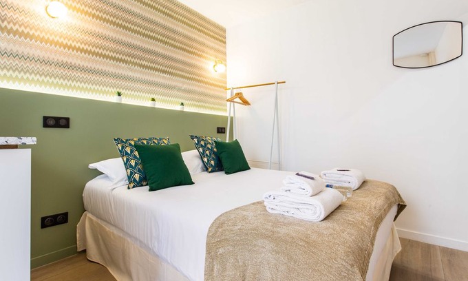 Quartier de Javel Apartment | Cosy Studio - Tour Eiffel / Champs de Mars 15B