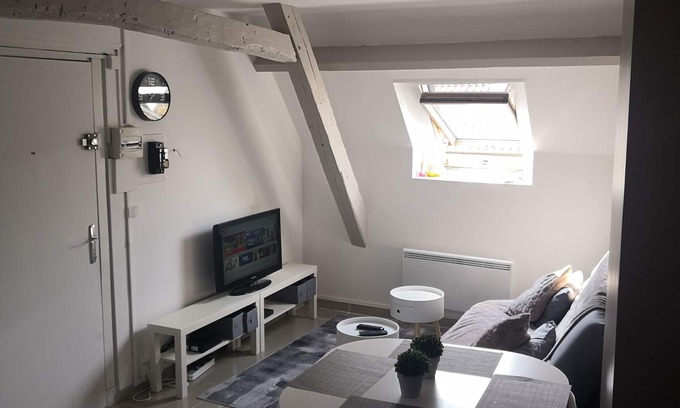 Bonneuil-en-France Condo | Cozy village .