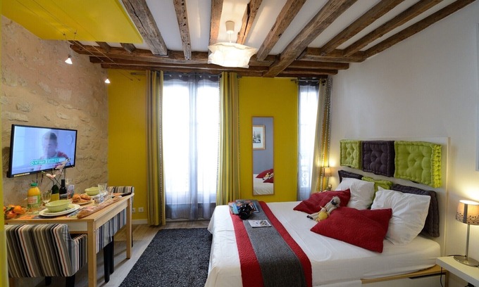 Arts-et-Metiers Apartment | D3DG Summer Sweetness