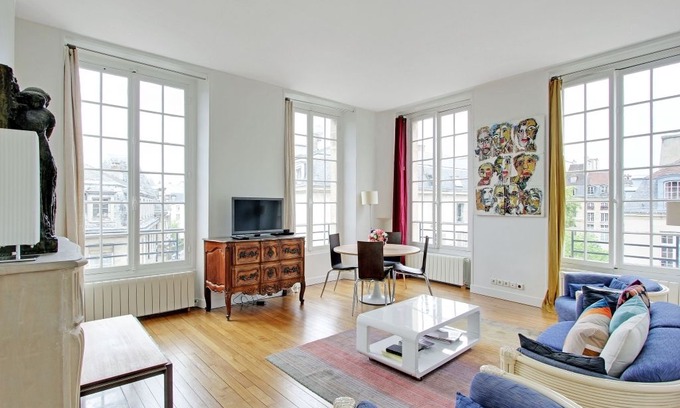 4th Arrondissement Apartment | GREAT LOCATION!!MARAIS 3BR-2BA APT