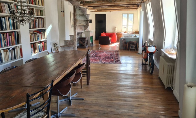 Arsenal Apartment | Huge. 4beds In Marais Listed Bldg. Quiet, Sunny And Central.