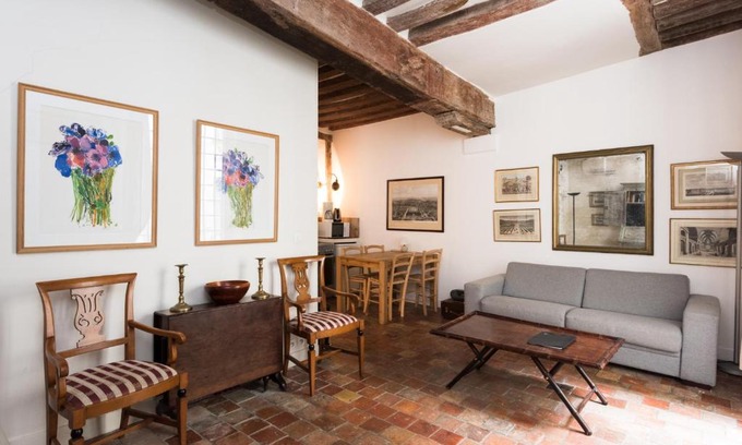 Les Iles Apartment | Île Saint-Louis apartment