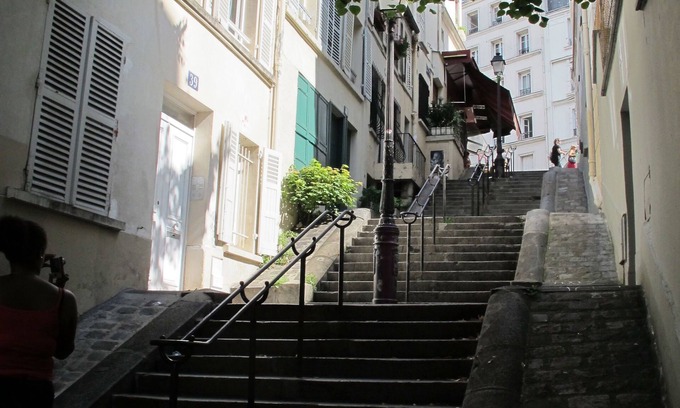 Montmartre Apartment | In Montmartre, lovely 2 rooms in a charming parisien flat. No instant booking