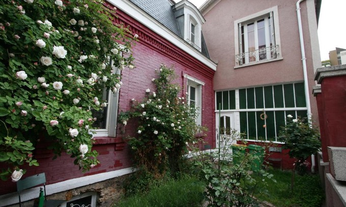 Gare Bed & Breakfast | La Maison Rouge