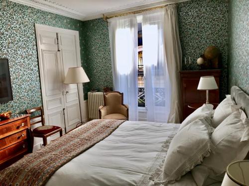 Quartier de la Porte-Saint-Denis Bed & Breakfast | Le 48 Paris