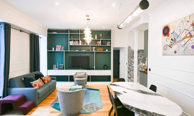 Arsenal Apartment | Le Marais Pl de la Bastille 3BD 3BTH for 10 guests