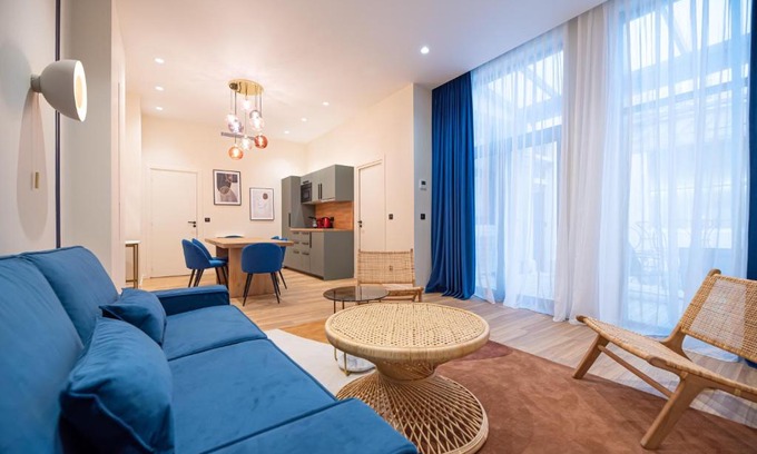 Porte-Saint-Martin Apartment | Loft in canal saint martin