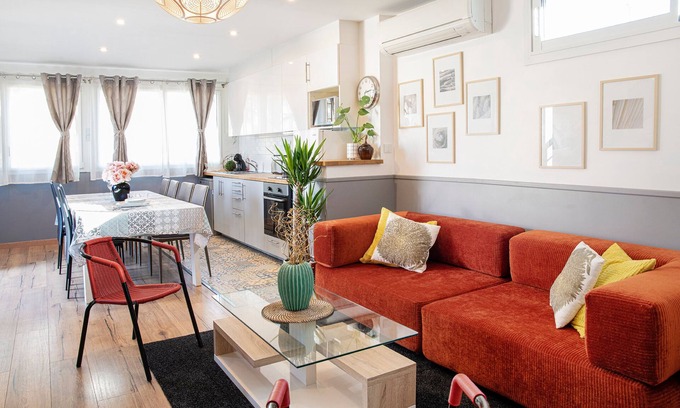 Villejuif Apartment | Near Paris/6 bedrooms/5 bathrooms/metro 7/14 pax