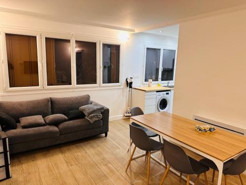 Thiais Apartment | Padile