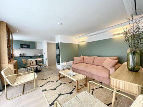 Quartier des Grandes-Carrieres Apartment | PARISIAN HOME l MONTMARTRE