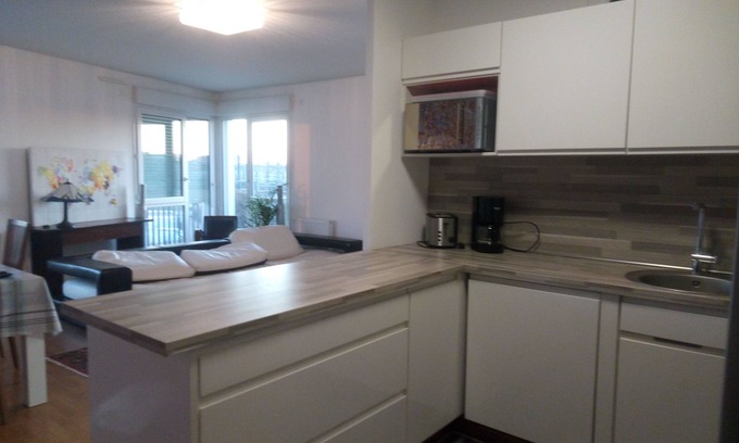 Saint-Denis Apartment | Proche Paris/Fully furnished Apartment 3 bedrooms 91 m2 and big balcony 7m2.