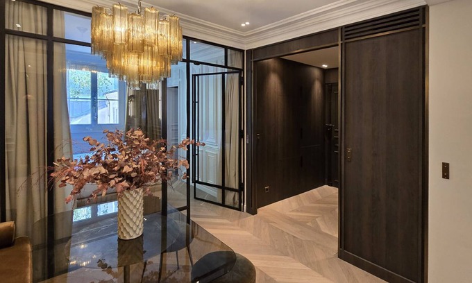 Montmartre Apartment | Refined Appartment in Montmartre