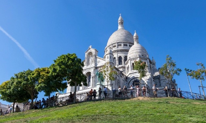Montmartre Apartment | ROMANTIC TERRACES & GOURMET COOKING-DISCOVER THE INCOMPARABLE CHARM MONTMARTRE