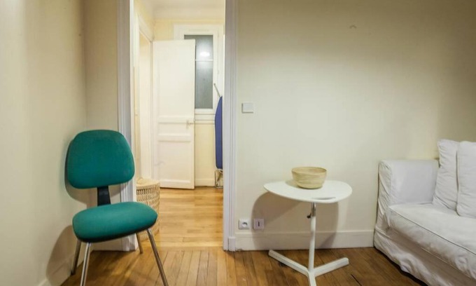 Arsenal Apartment | Saint Paul/Marais- Saint Antoine lovely 1 bedroom